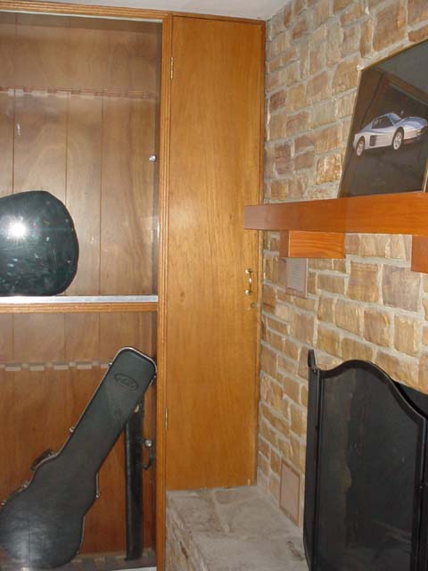 048 Game Room Secret Passage