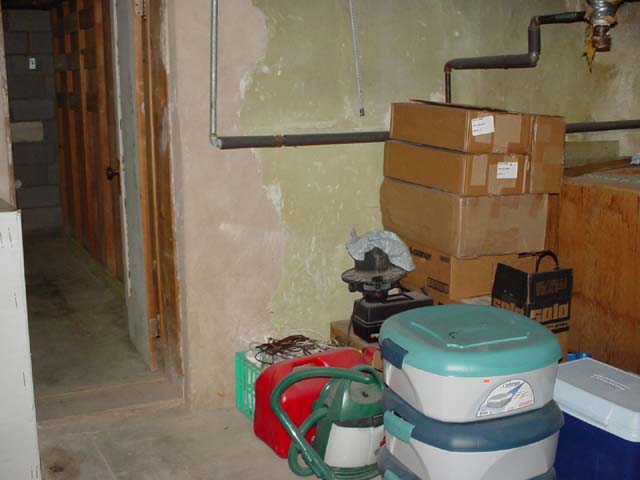 053 Basement Storage