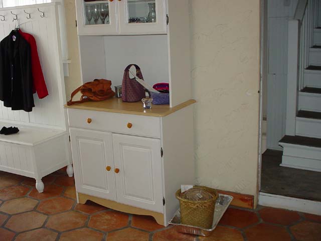 085 Mud Room Hutch