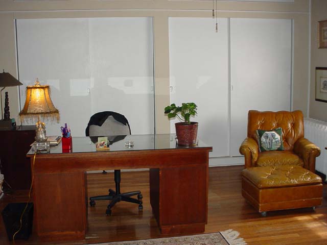 096 Kim's Office Desk And Closets