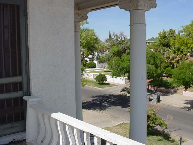 134 Master Balcony Front Of House View