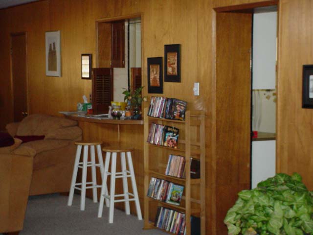 160 Breakfast Bar and Entry To Kitchen